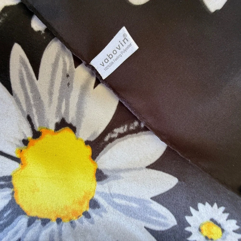 Vabovin Black Daisy Floral Silk Feeling Square Scarf Large 35x35